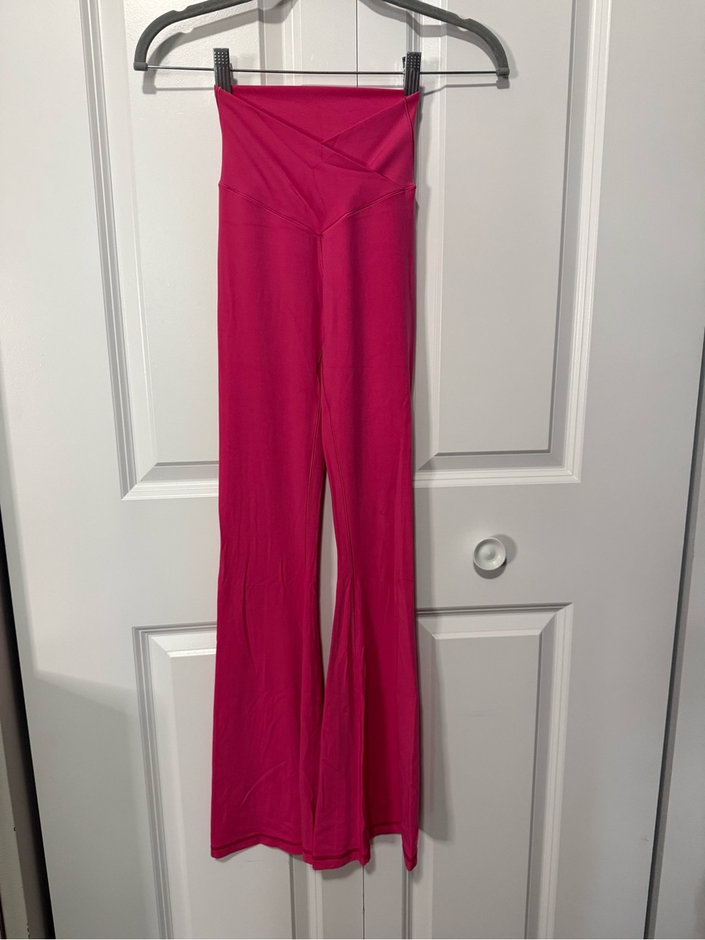 aerie High-Waist Flare Leggings in Fuchsia Pink NWOT